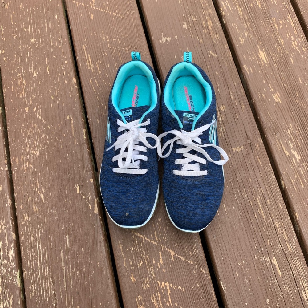 Sketchers Memory Foam Sneakers